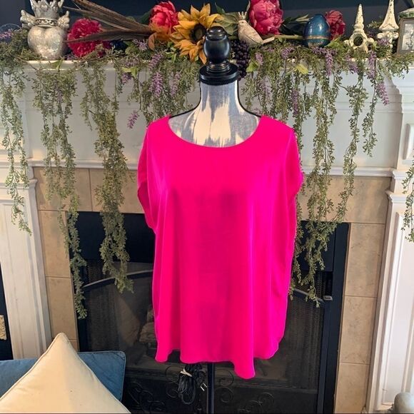 Torrid georgette back detail hot pink shirt - Picture 1 of 6